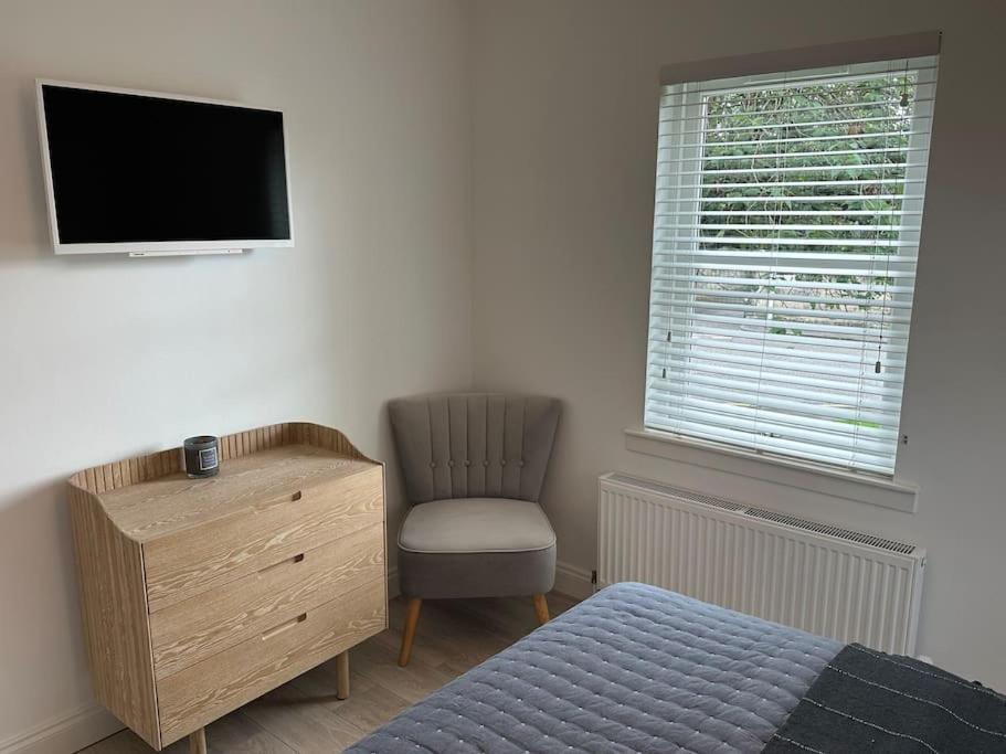 Premium Executive Apartment In Dunfermline Exterior photo